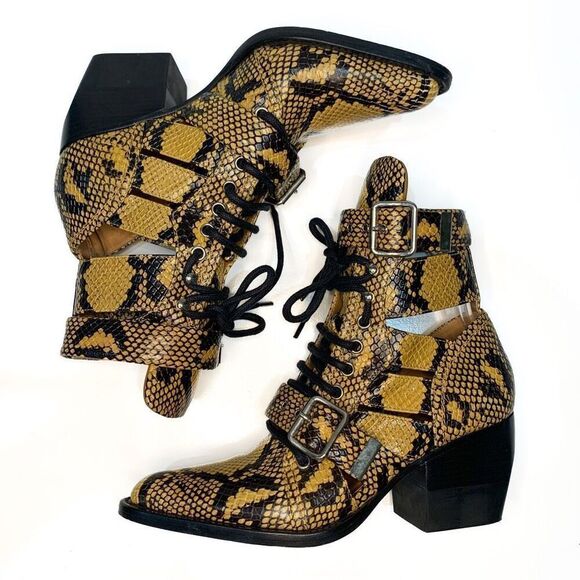 Chloe Python Embossed Leather Rylee Ankle Boots EU 37 US 7 Lace up Cutout Bootie - Picture 5 of 9